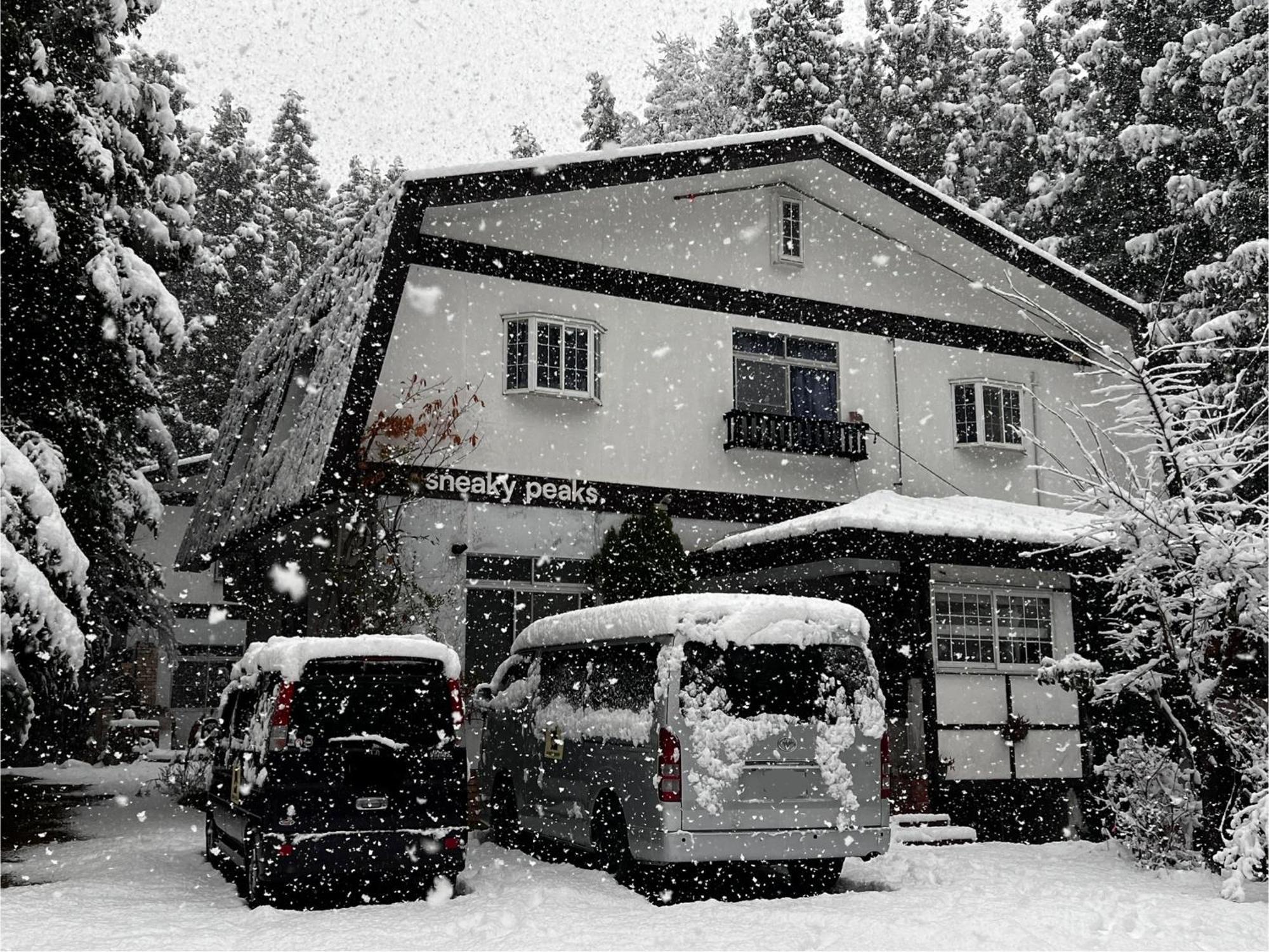 Sneaky Peaks Hotel Hakuba Luaran gambar